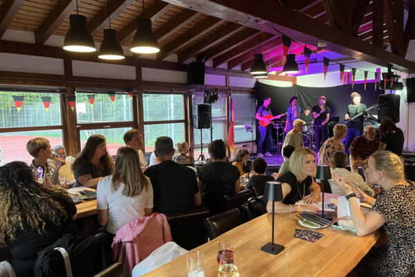 Dropzone Live im Restaurant FERDINAND Stuttgart Degerloch, Bild 10