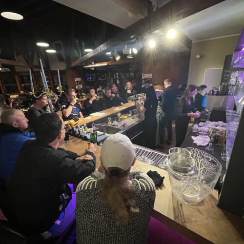 Die Bar im Ferdinand Restaurant auf der Waldau in Stuttgart Degerloch - heimische Biere und Weine, Drinks und Cocktails sowie hausgemachte Limonaden